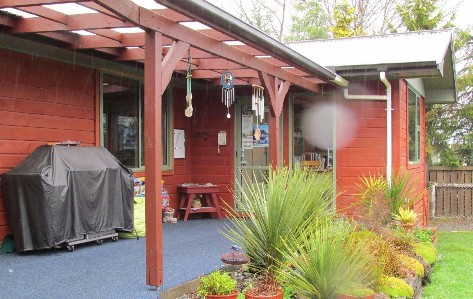 Birchwood Cottages Te Anau Esterno foto